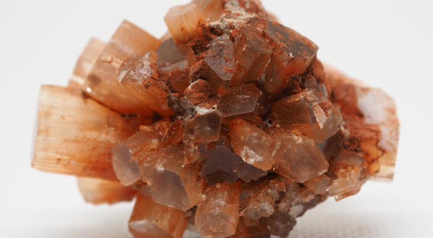 Cristalloterapia, dal primo febbraio il corso base online