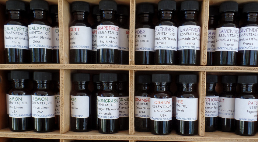 Oli essenziali, la tua salute naturale in dieci videocorsi